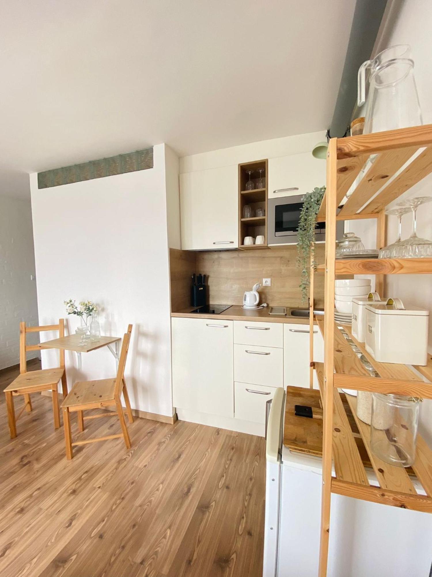 Cozy Studio On The Roof, Next To Incheba Expo Bratislava Ngoại thất bức ảnh