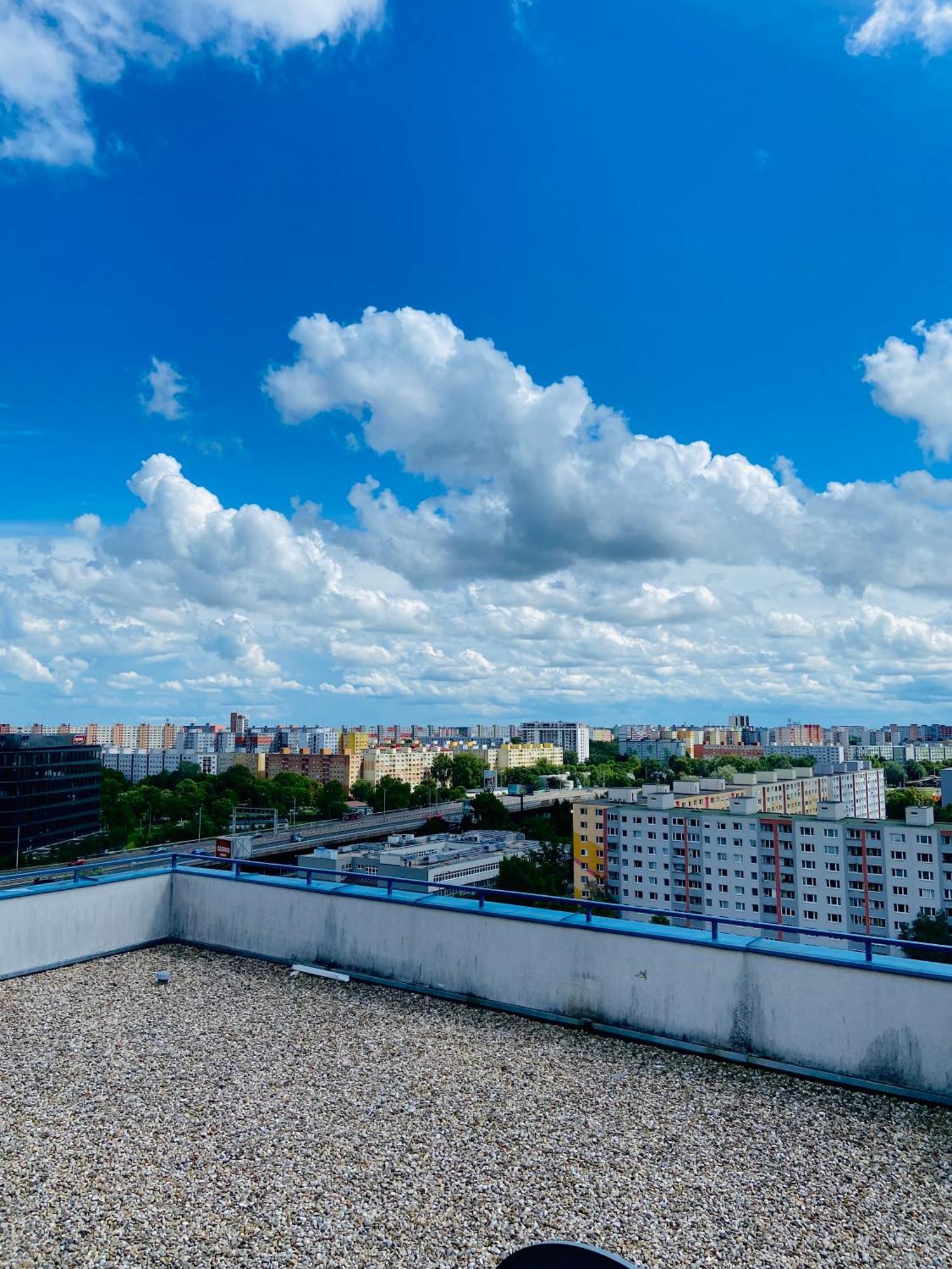 Cozy Studio On The Roof, Next To Incheba Expo Bratislava Ngoại thất bức ảnh